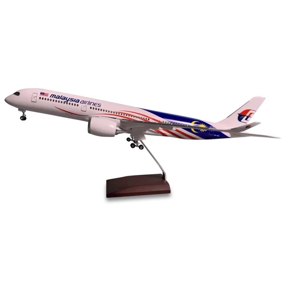 Malaysia Airlines A350 Scaled Airplane Model – Without Landing Gear & LED - Image 2