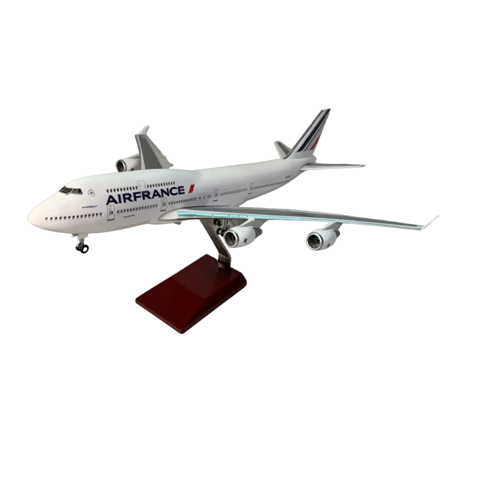 Air France B747 Scaled Model – Landing Gear & LED