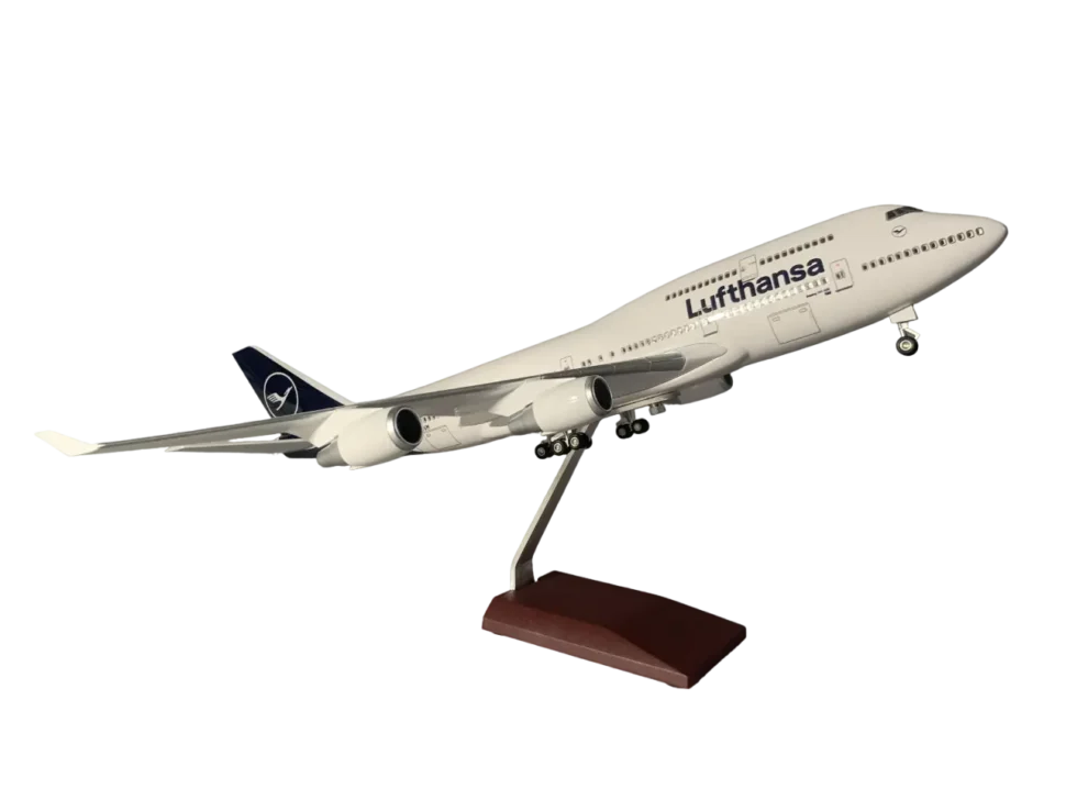 Lufthansa B747-400 Scaled Model – Landing Gear - Image 2