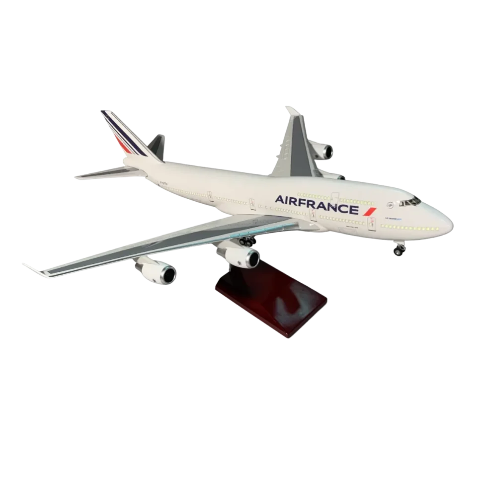 Air France B747 Scaled Model – Landing Gear & LED - Image 2