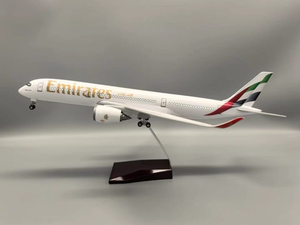 A350 Fly Emirates Scaled Airplane Model – LED & Landing Gear - Image 7