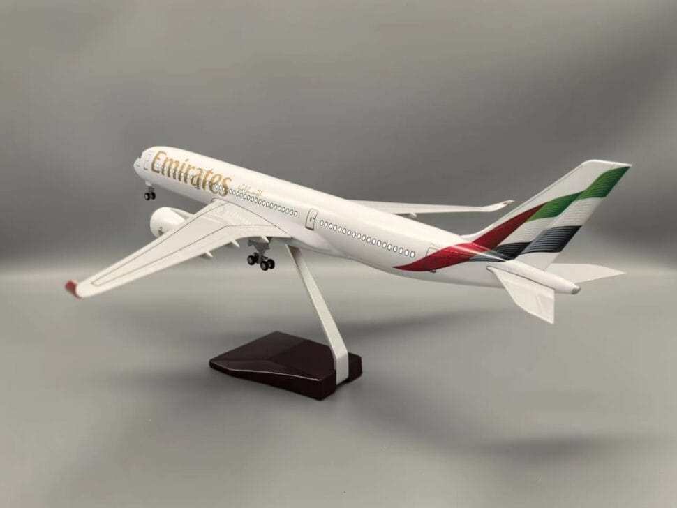 A350 Fly Emirates Scaled Airplane Model – LED & Landing Gear - Image 6